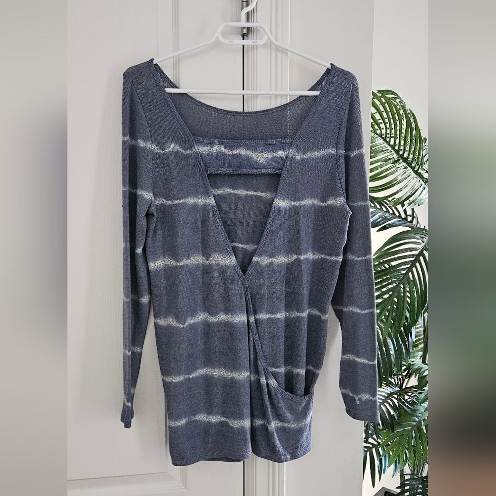 Vans Women's Blue Striped Top - Picture 3 of 3